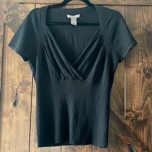 Kenar Black Short Sleeve V-Neck Ribbed Knit Top